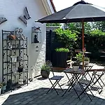 Braendekilde Bed & Breakfast