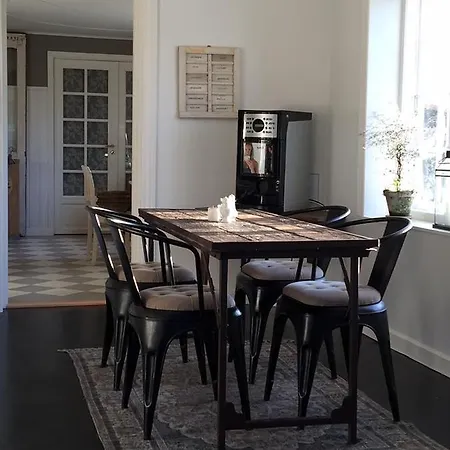 尤勒斯尼堡住宿加早餐旅馆 住宿加早餐酒店 Ullerslev